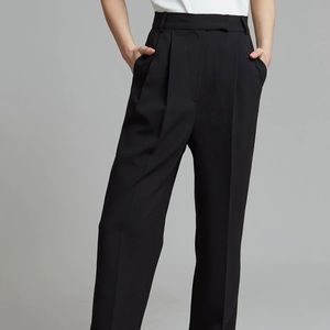 frankie shop bea pleated trousers in black xs.